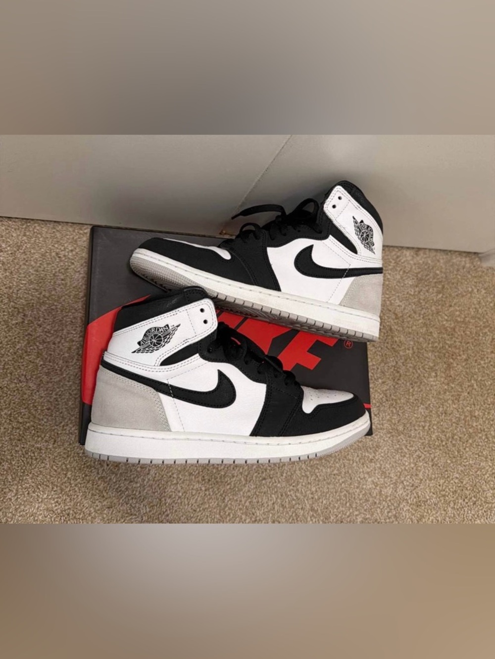 Air Jordan 1 Retro High OG (Stage Haze) - Size 8M